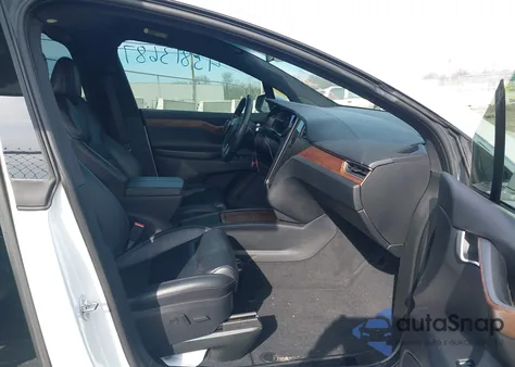 2020 Tesla Model X Long Range Dual Motor All-Wheel Drive/Long Range Plus Dual Motor All-Wheel Drive z USA, uszkodzony, nr VIN 5YJXCBE26LF239280